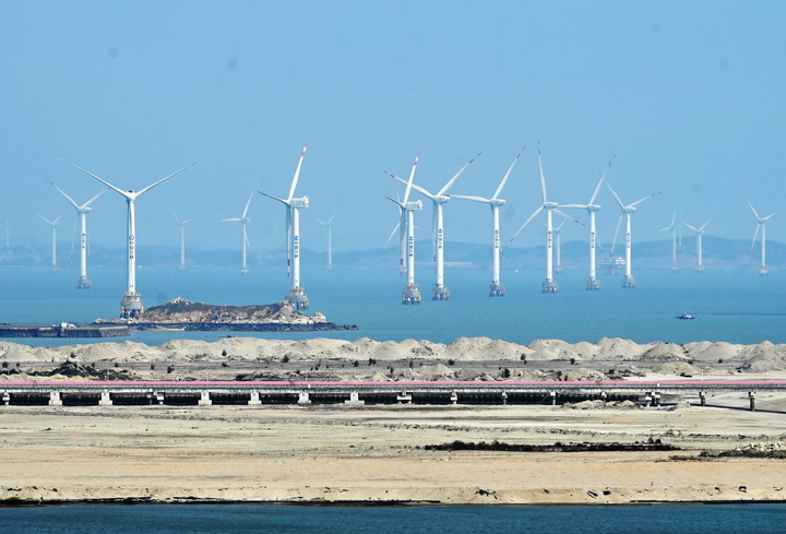 2021年3月9日，三峽福清興化灣海上風(fēng)電場。新華社記者 林善傳 攝