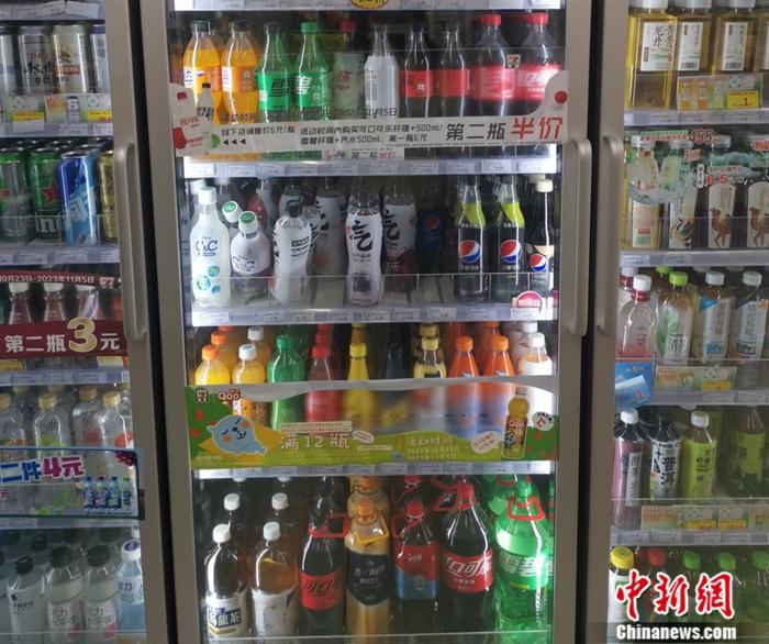 某便利店，最便宜的瓶裝飲料也在4元以上。<a target='_blank' href='/' ><p  align=
