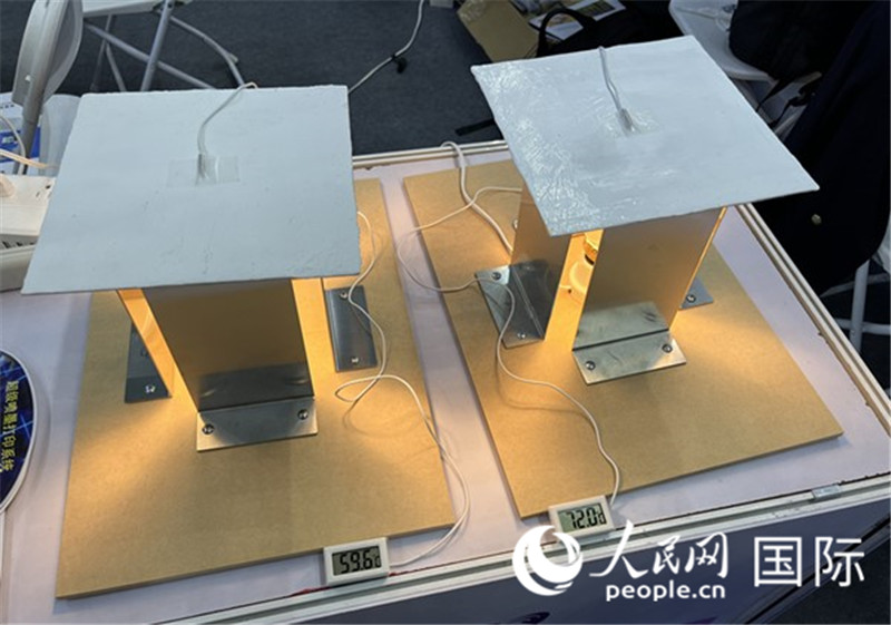 氣凝膠隔熱材料應用效果展示。（人民網(wǎng)記者 陳思攝）