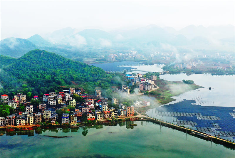 湖南省郴州市嘉禾縣千家洞水庫風(fēng)光。黃春濤攝