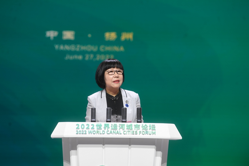 人民網(wǎng)黨委委員、監(jiān)事會(huì)主席唐維紅在大會(huì)上發(fā)言。邵丹攝