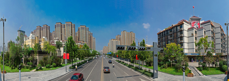 臨汾中大街五一路口。