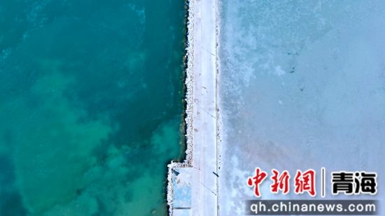 圖為冬日青海湖。李江寧攝