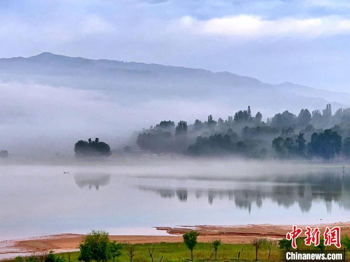 圖為青海黃河流域自然生態(tài)。(資料圖) 李玉峰 攝