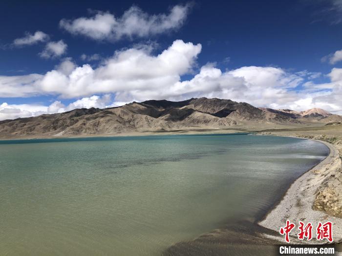西藏阿里的高原湖泊別若錯(cuò)(又稱別若則錯(cuò))海拔約4470米?！?lt;a target='_blank' href='/'><p  align=