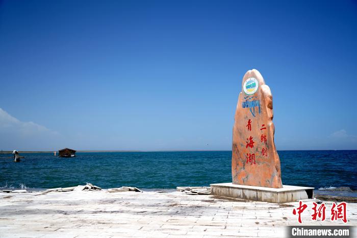 圖為青海湖景區(qū)一角。　孫睿 攝