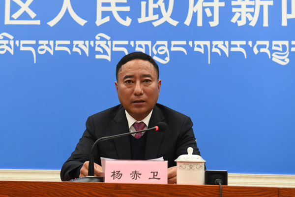 楊赤衛(wèi) 林芝市常委、政府副市長.JPG