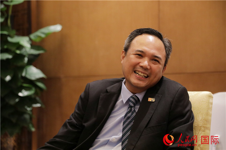 馬來西亞駐南寧總領(lǐng)事館總領(lǐng)事阿哈默·法蒂爾·伊斯邁爾在2024中國-東盟教育交流周期間接受人民網(wǎng)專訪。人民網(wǎng) 王婧攝