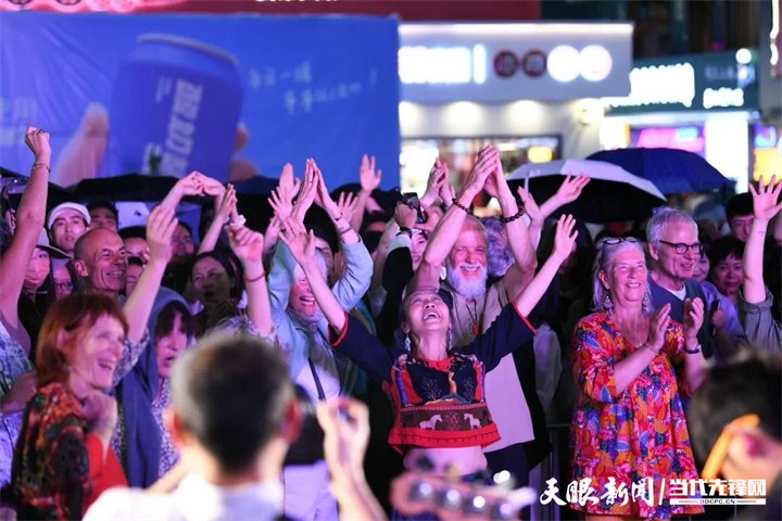貴陽(yáng)路邊音樂(lè)節(jié)。圖片來(lái)源于南明區(qū)融媒體中心