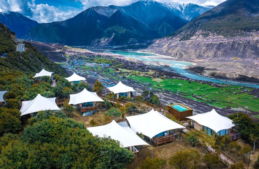 依托桃花資源，打造文旅產(chǎn)業(yè)。 張靜攝