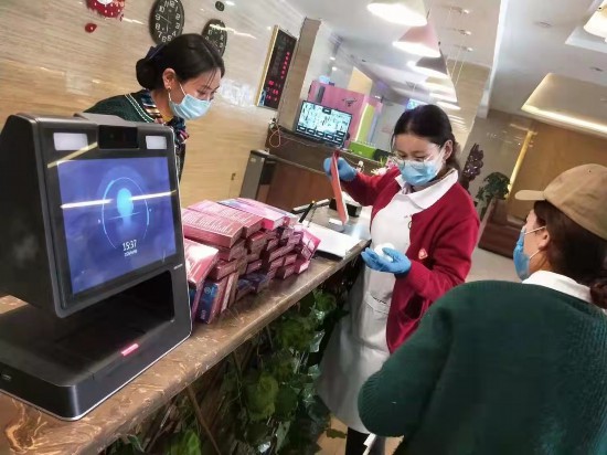 （12.22衛(wèi)生健康·配圖）黃河源頭，醫(yī)(6504218)-20201222103729.jpg
