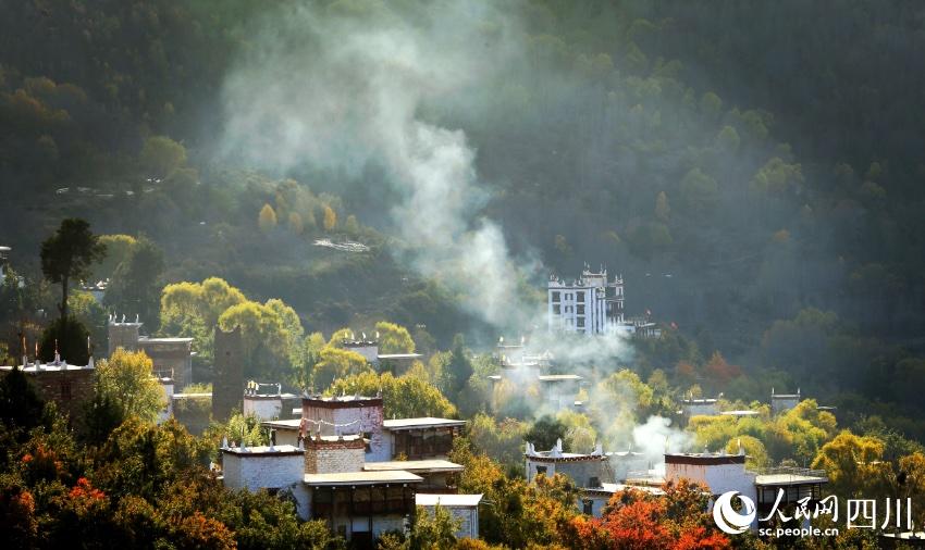 丹巴美景。李永安攝
