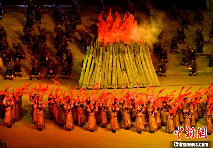 3月17日，西藏拉薩，《文成公主》大型史詩(shī)劇演出現(xiàn)場(chǎng)?！±盍?攝
