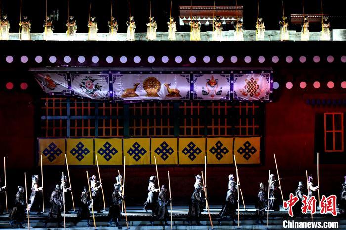 3月17日，西藏拉薩，《文成公主》大型史詩(shī)劇演出現(xiàn)場(chǎng)?！±盍?攝
