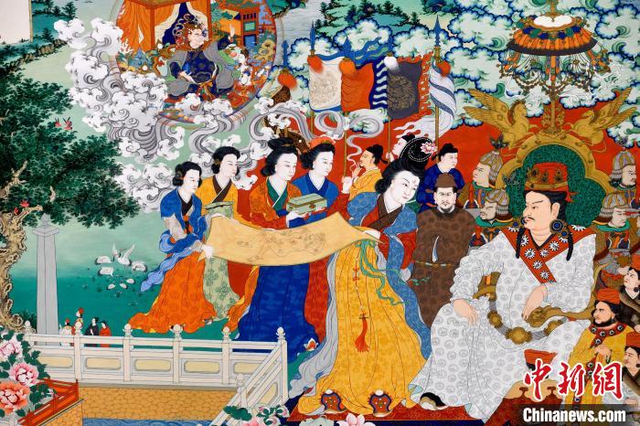 圖為5月16日，展覽中的新創(chuàng)唐卡作品(局部)?！±盍?攝