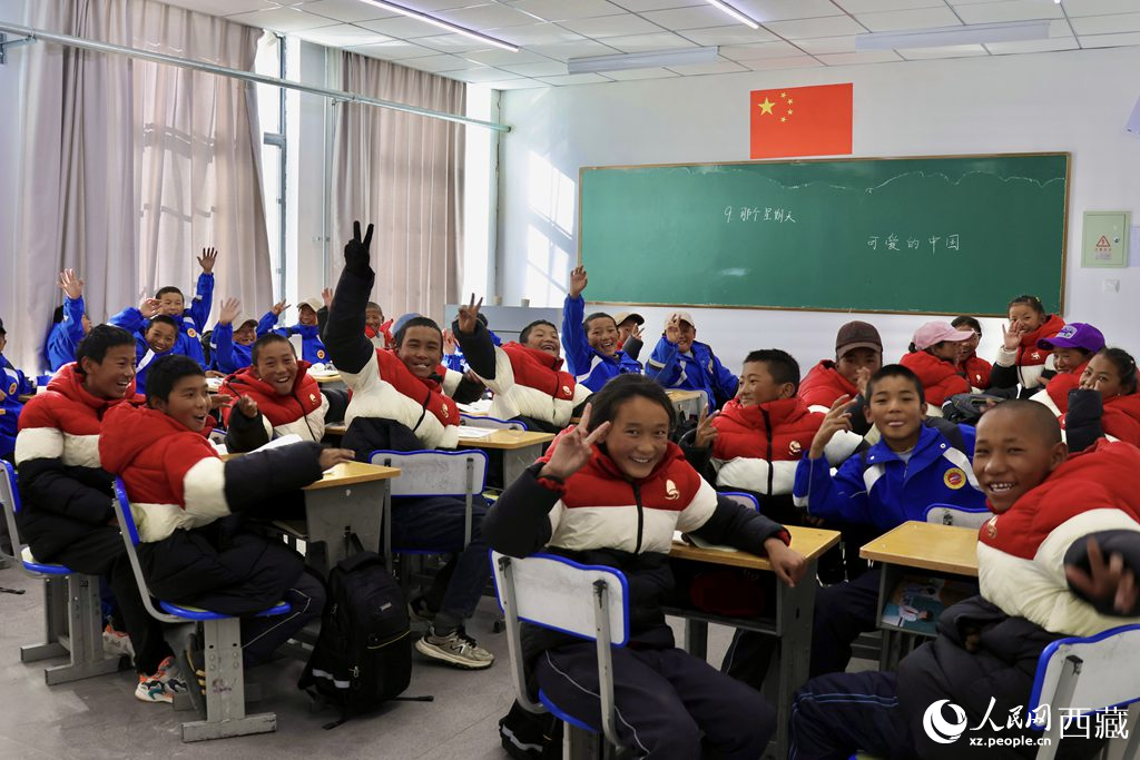 安置在定日縣委黨校讀書的學(xué)生。人民日報記者 鮮敢攝