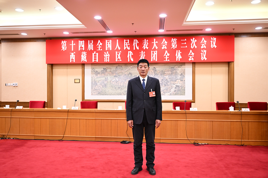 全國(guó)人大代表、國(guó)網(wǎng)拉薩供電公司城區(qū)供電服務(wù)中心帶電作業(yè)保電班副班長(zhǎng)扎西尼瑪。次吉美朵攝